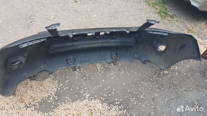 Передний бампер