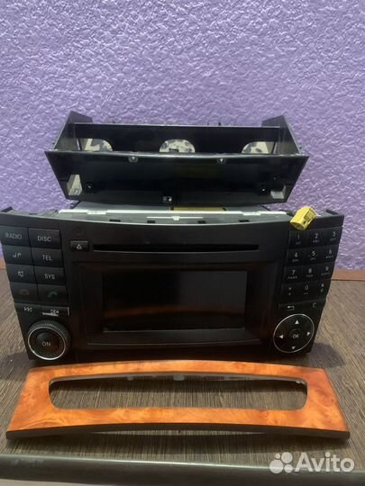 Магнитола на Mersedes W211