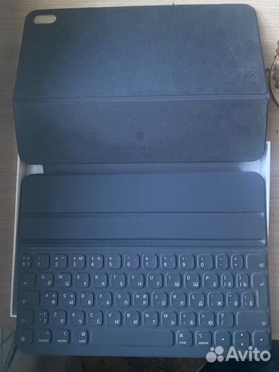 Apple SMART keyboard folio