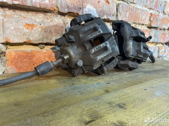 Суппорт тормозной задний Bmw X1 E84 N46B20 2.0