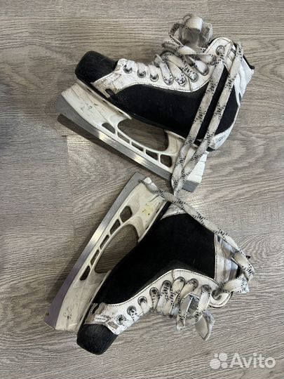 Хоккейные коньки bauer