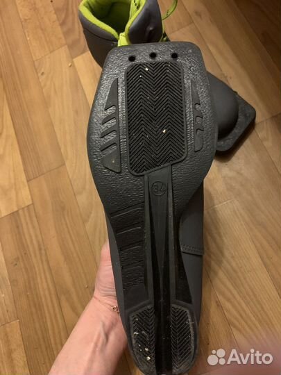 Лыжные ботинки размер 34