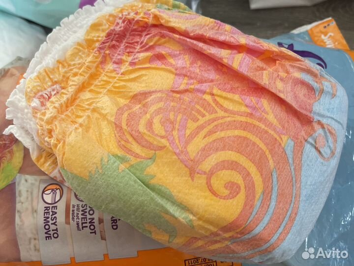 Подгузники-трусики для плавания Libero и Huggies