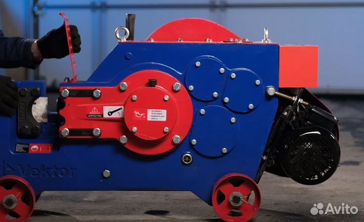 Рубщик арматуры для резки стальной полосы