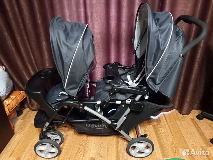 Коляска для двойни