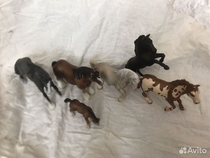 Фигурки лошадей schleich