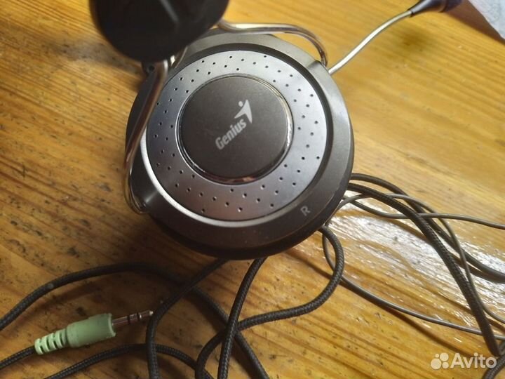 Проводные наушники Genius