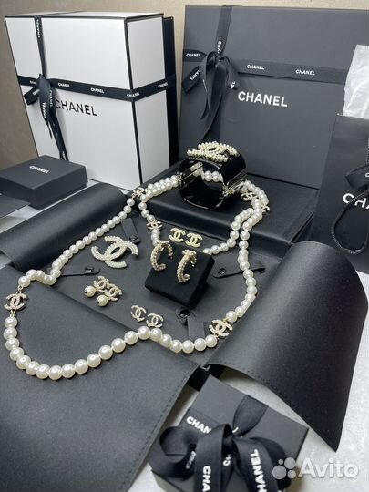 Жемчужное ожерелье Chanel