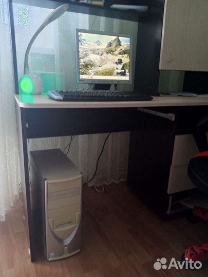 Монитор и системный блок клавиатура мыш и калонки