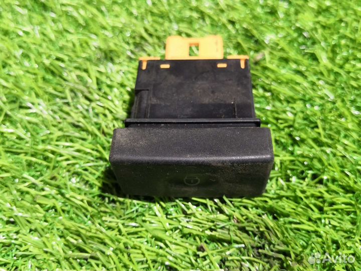 Кнопка блокировки дверей Lifan Breez