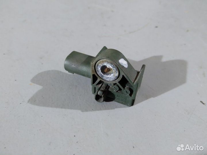 Датчик удара Mercedes E-Class W207