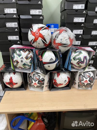 Футбольный мяч Adidas uniforia арт.FH7362