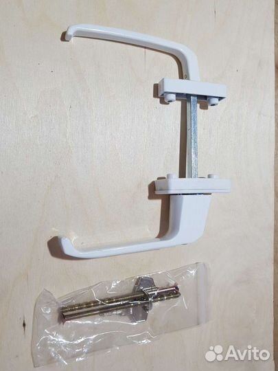 Двусторонняя ручка на балкон