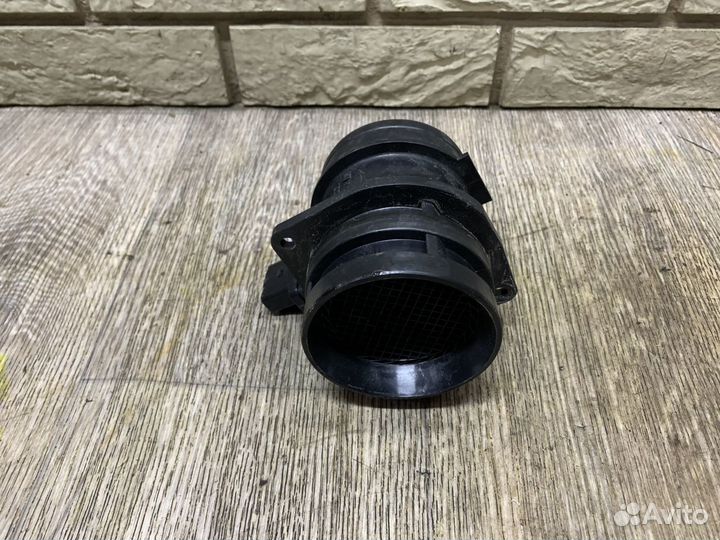 Volkswagen Tiguan Расходомер воздуха (массметр)