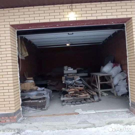 Секционные ворота