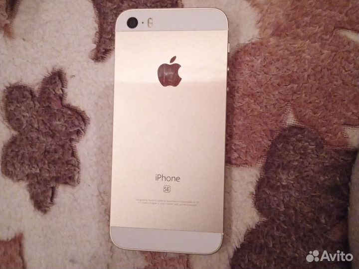 Телефон iPhone SE 2020