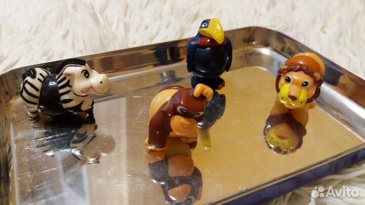 Игрушки из Киндер Сюрприза. разные