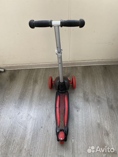 Самокат трехколесный Capella