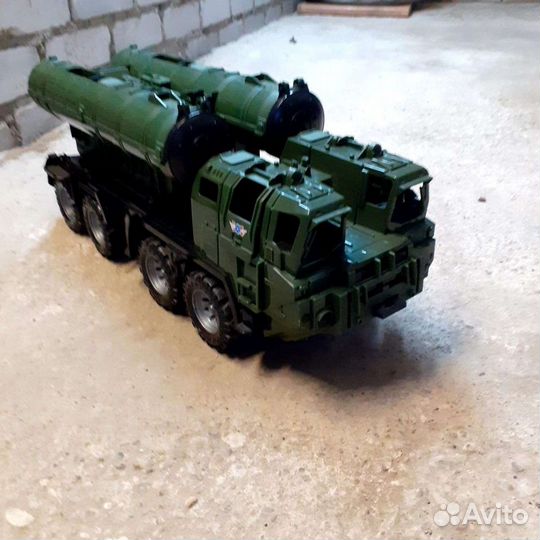 Игрушки для мальчика