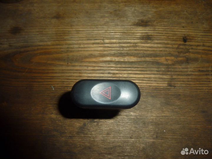 Mitsubishi Pajero L200 кнопка аварийки