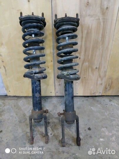 Стойки амортизаторы Jeep Grand Cherokee 05-10 г