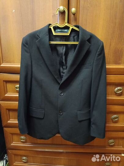 Школьный костюм черного цвета 146 на мальчика