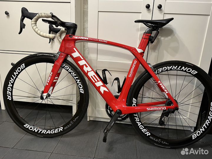 Шоссейный велосипед trek madone 9.9 sram red