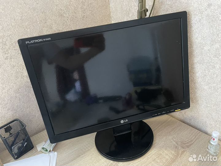 Монитор LG flatron e 1942s