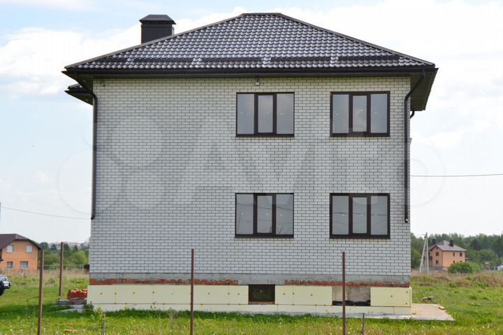 Дом 216 м² на участке 14,7 сот.