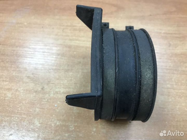 Патрубок воздушного фильтра Mercedes-Benz S-класс