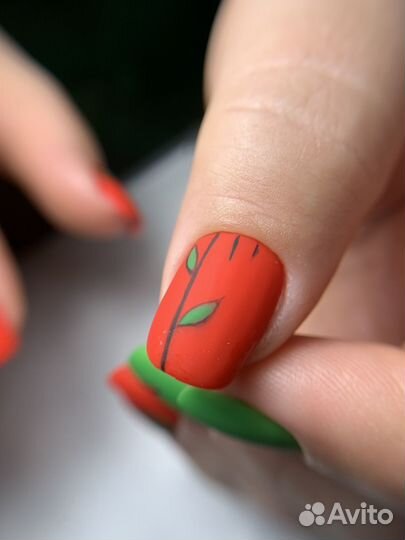 Маникюр,педикюр, ламинирование ресниц и бровей