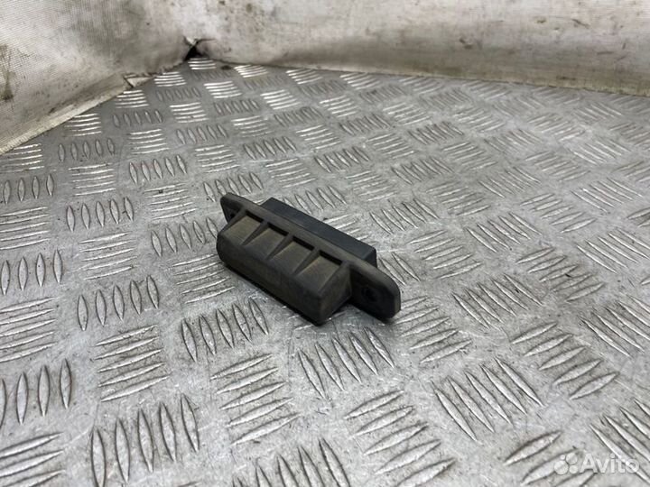 Кнопка открывания багажника Toyota Camry V50 2012