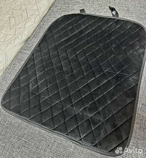 Чехлы на сиденья в машину