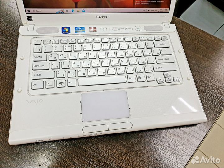 Ноутбук Sony Vaio Core i3 белый