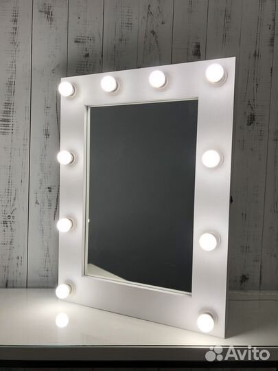 Зеркало с подсветкой