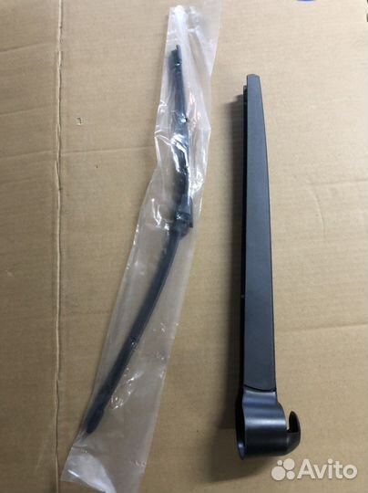 Поводок заднего дворника VW T5 хлопушки в сборе