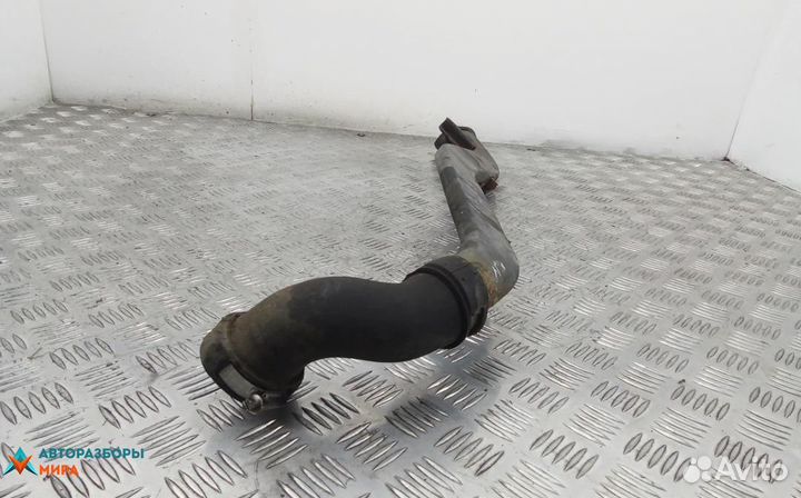 Патрубок интеркулера Audi A8 D3/4E 2004