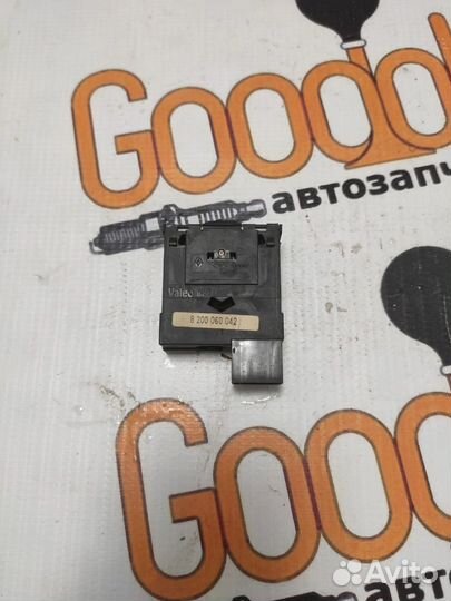 Кнопка регулировки фар Renault Symbol 1