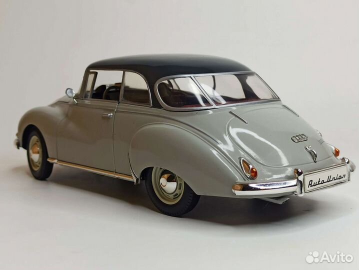 Auto Union 1960 Audi 1000 S Coupe 1:18 Revell