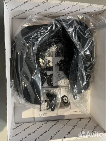 8U0075111A Комплект брызговиков Audi Q3