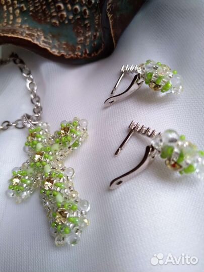 Крест и серьги