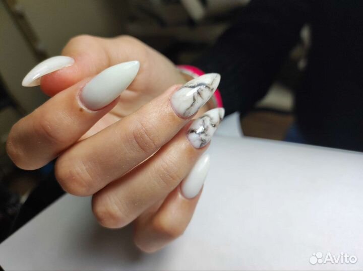 Маникюр, педикюр, наращивание ногтей