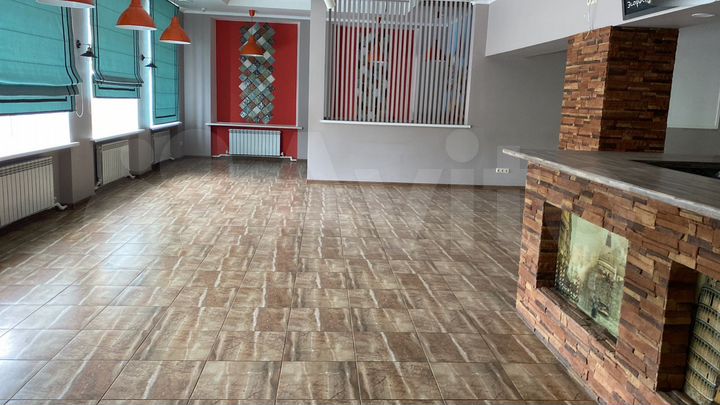 Помещение свободного назначения, 430 м²