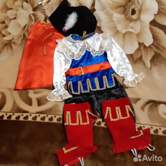Костюм мушкетёра на 3-4 года