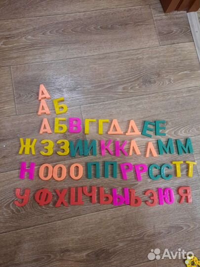 Буквы на магнитах