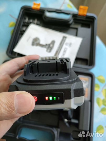 Шуруповерт 20v