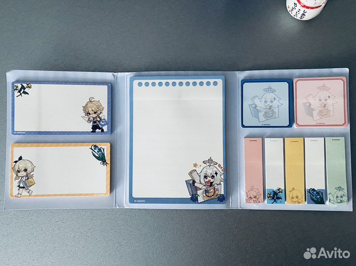 Блокнот с клейкими стиреками genshin impact