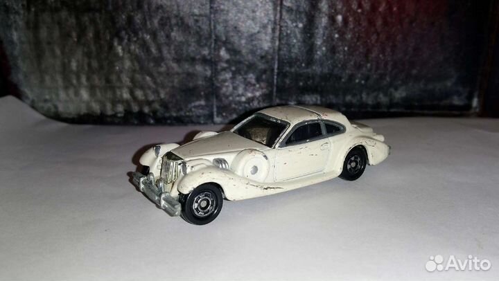 Масштабная модель 1/64 Tomica под восстановление
