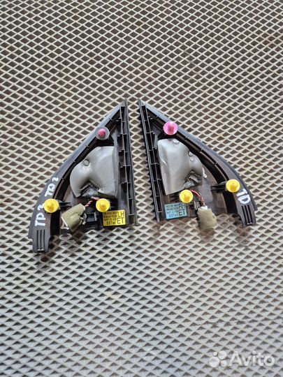 Уголок двери внутренний Kia Cerato 2 TD