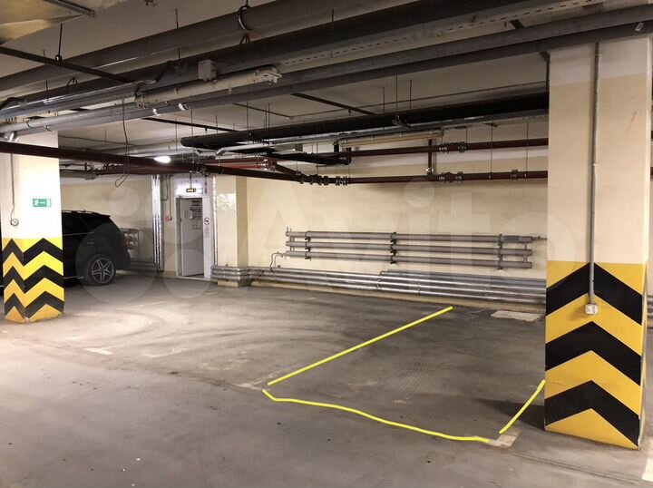 Машиноместо, 12 м²